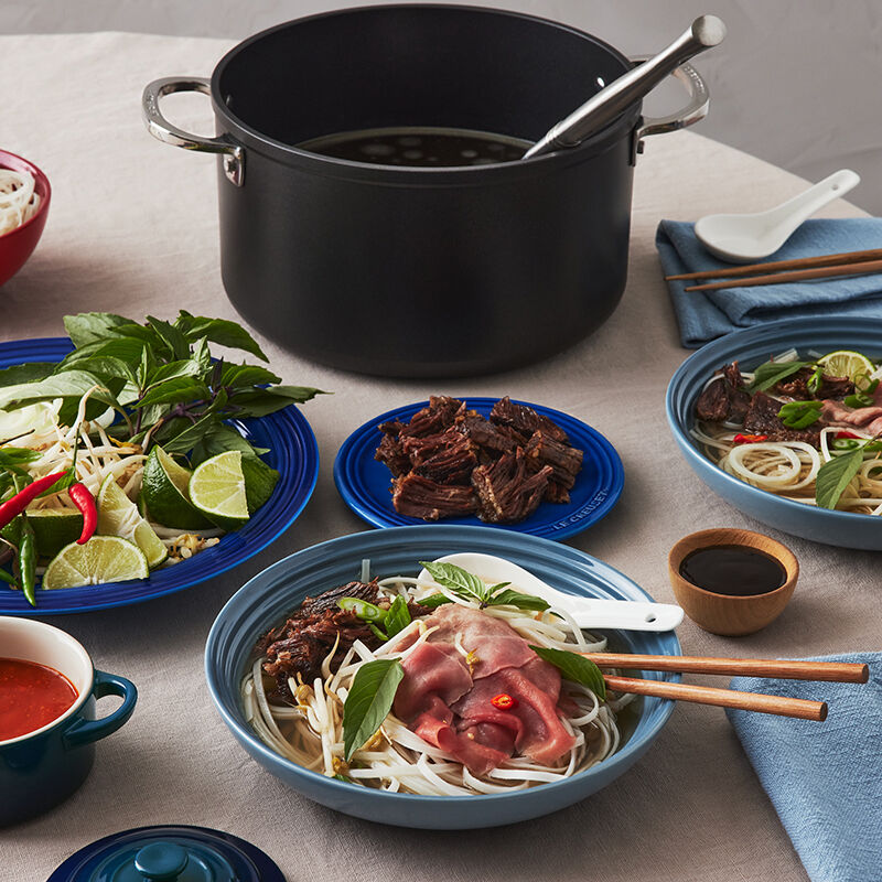 Set of 4 Classic Stoneware Pasta Bowls | Le Creuset